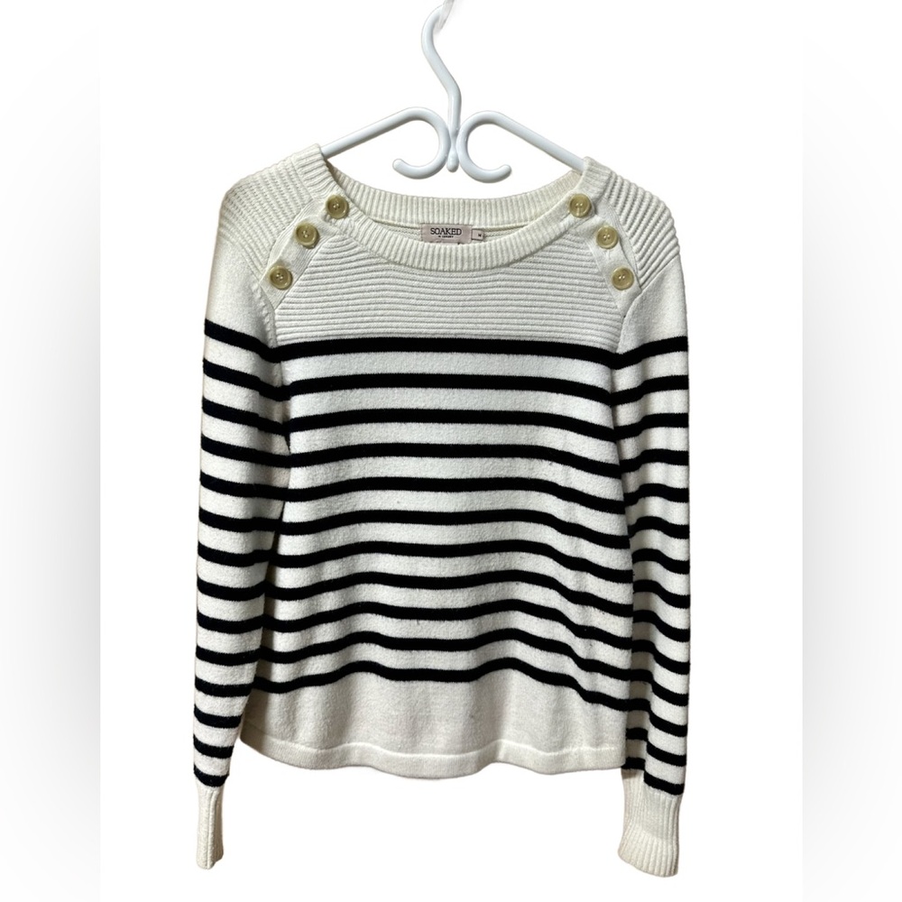 Soaked In Luxury - Long sleeve sweater with button detail